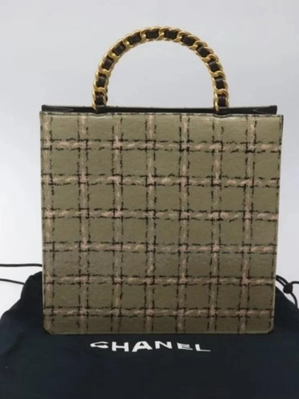 CHANEL Choco Bar Chain Hand Bag Enamel Leather Beige CC Auth bs23554V